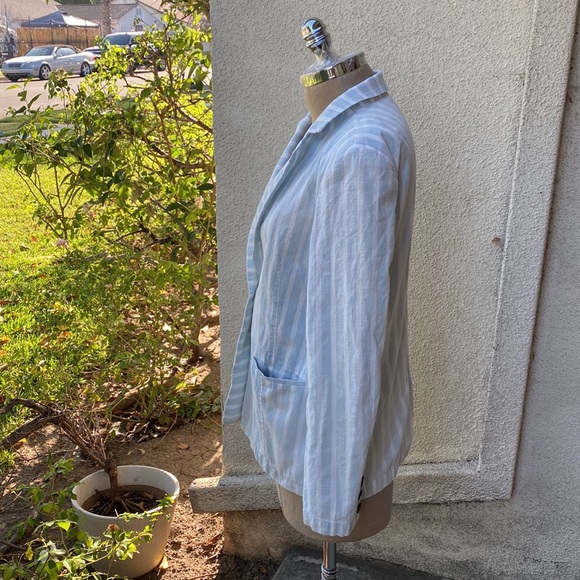 Frame 100% cotton lightweight blazer with great pockets and thin shoulder pads - Picture 6 of 16